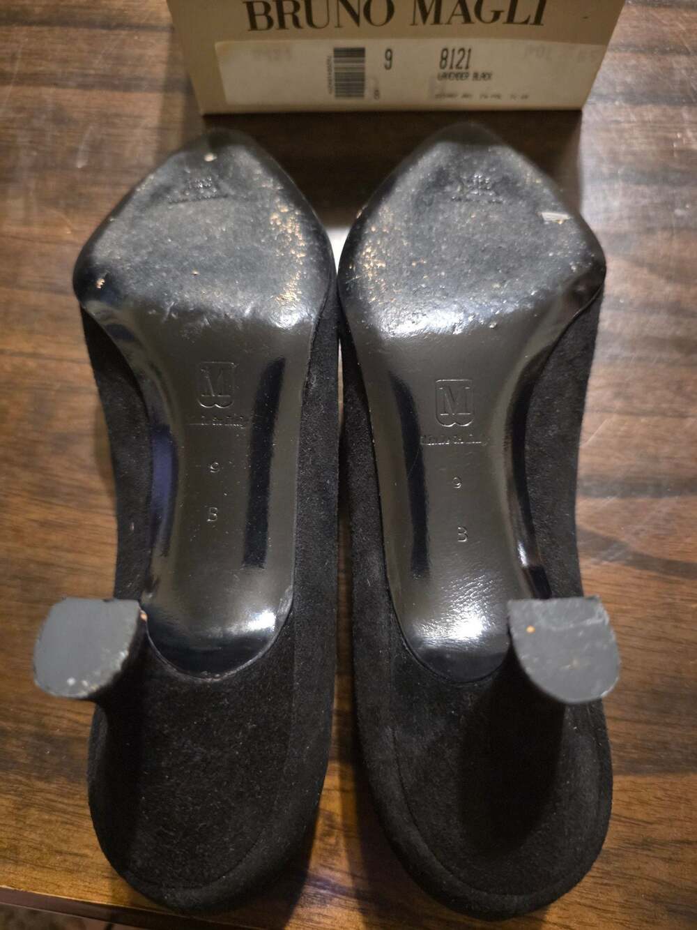 Bruno Magli Black Suede Kitten Heel Pumps with Lattice Cutout Size 9 B - Picture 5 of 7